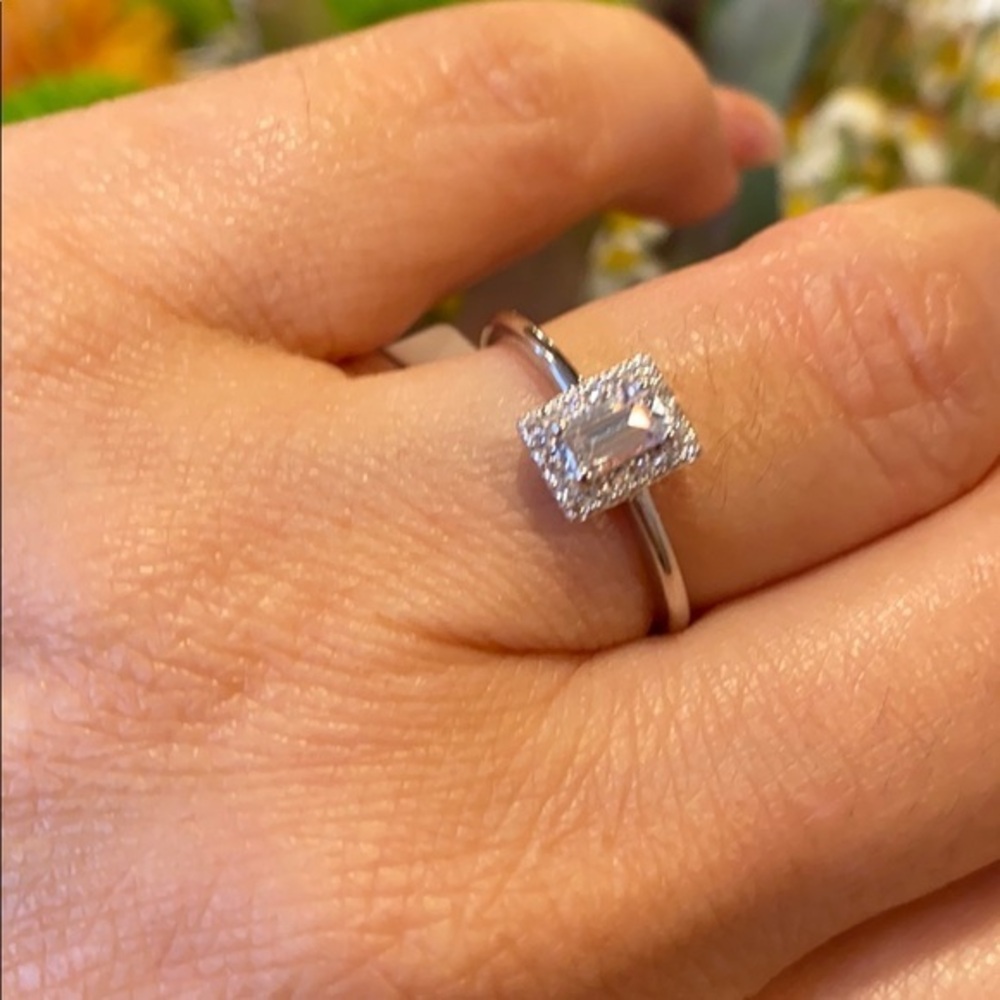 Sterling Silver Baguette Stone Halo CZ Ring size 7